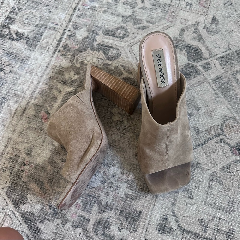 Steve Madden heel